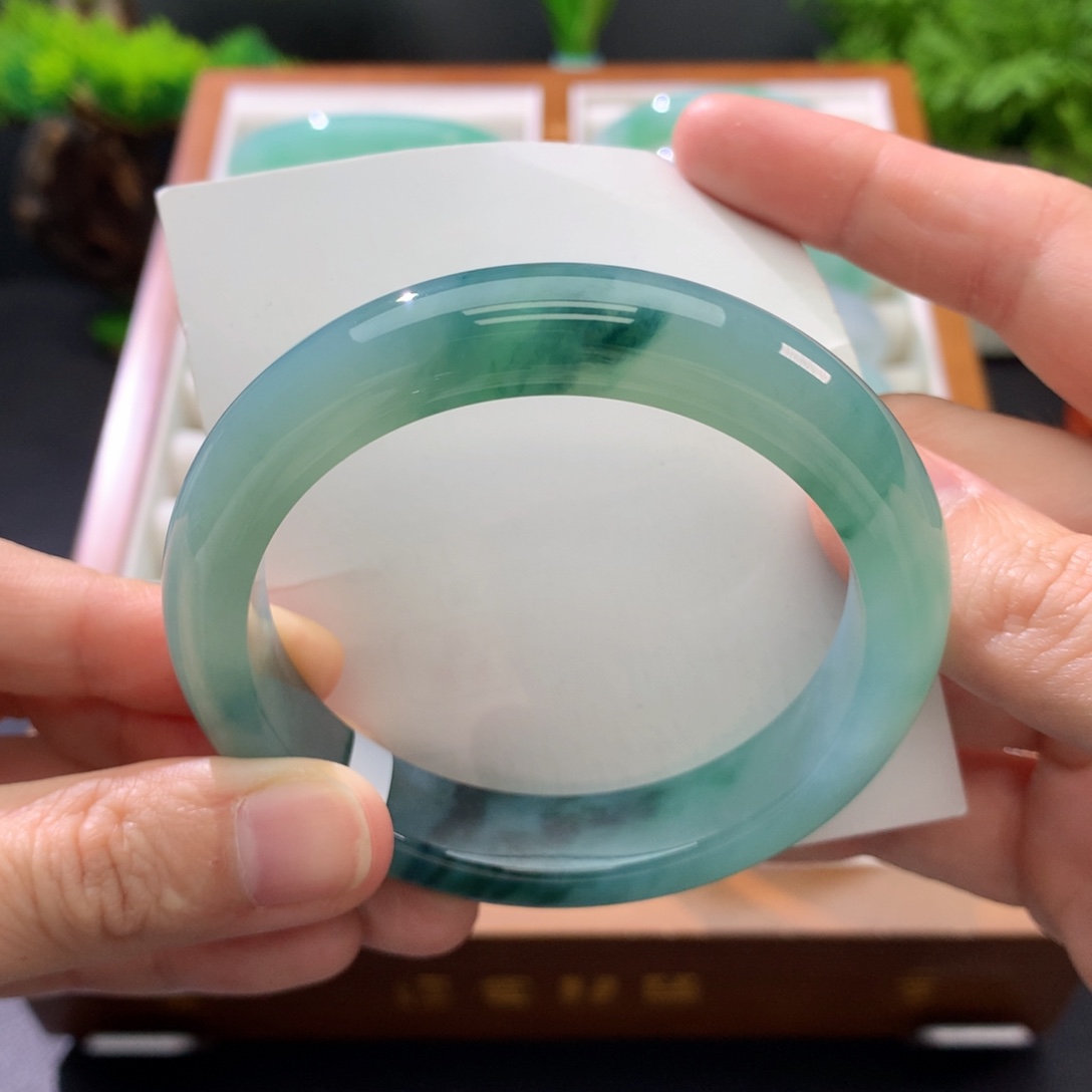 翡翠未镶嵌手镯闪购 9