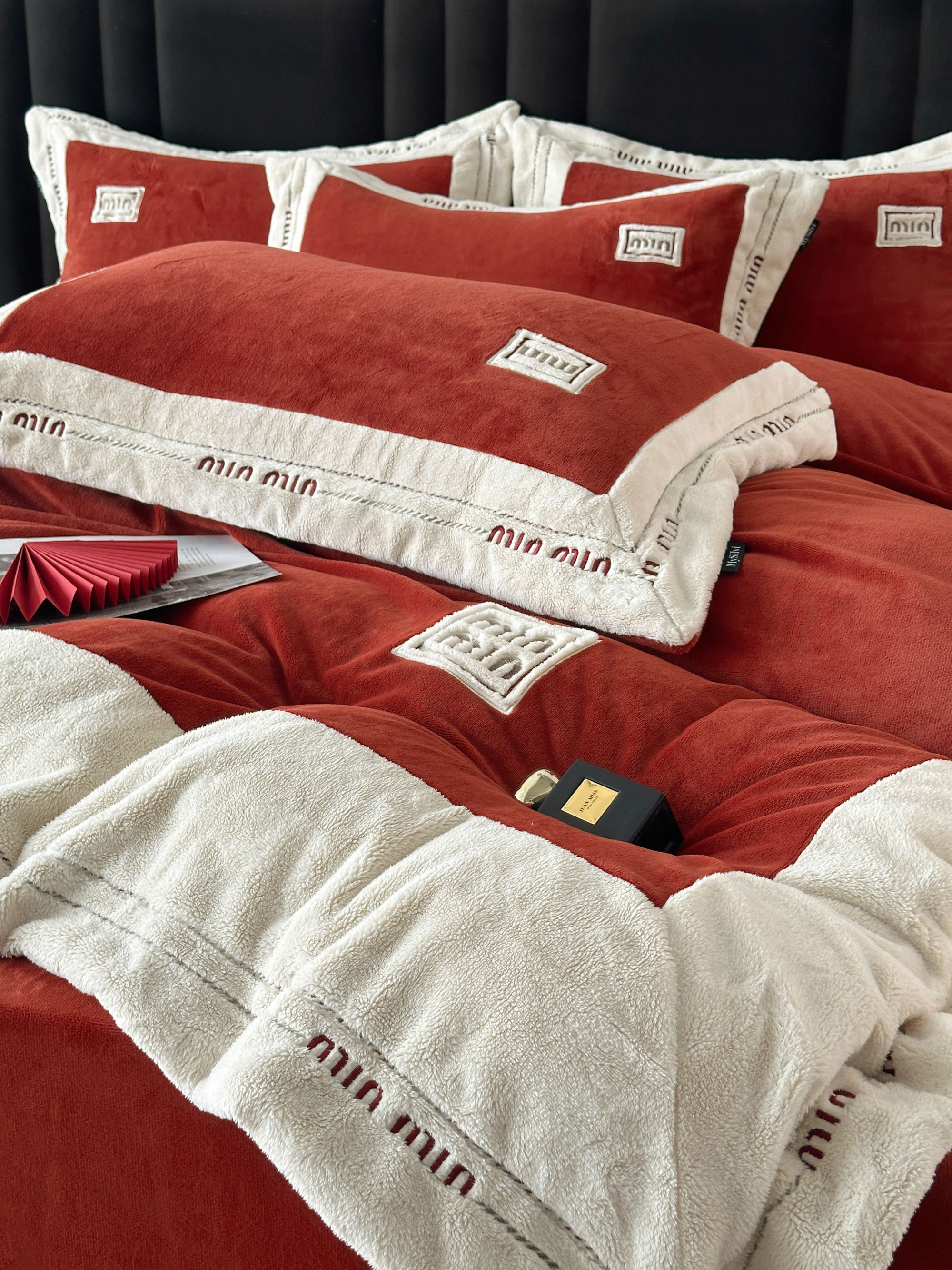 新款第四代有肌氧绒牛奶绒双面绒刺绣四件套秋冬加厚亲肤透气