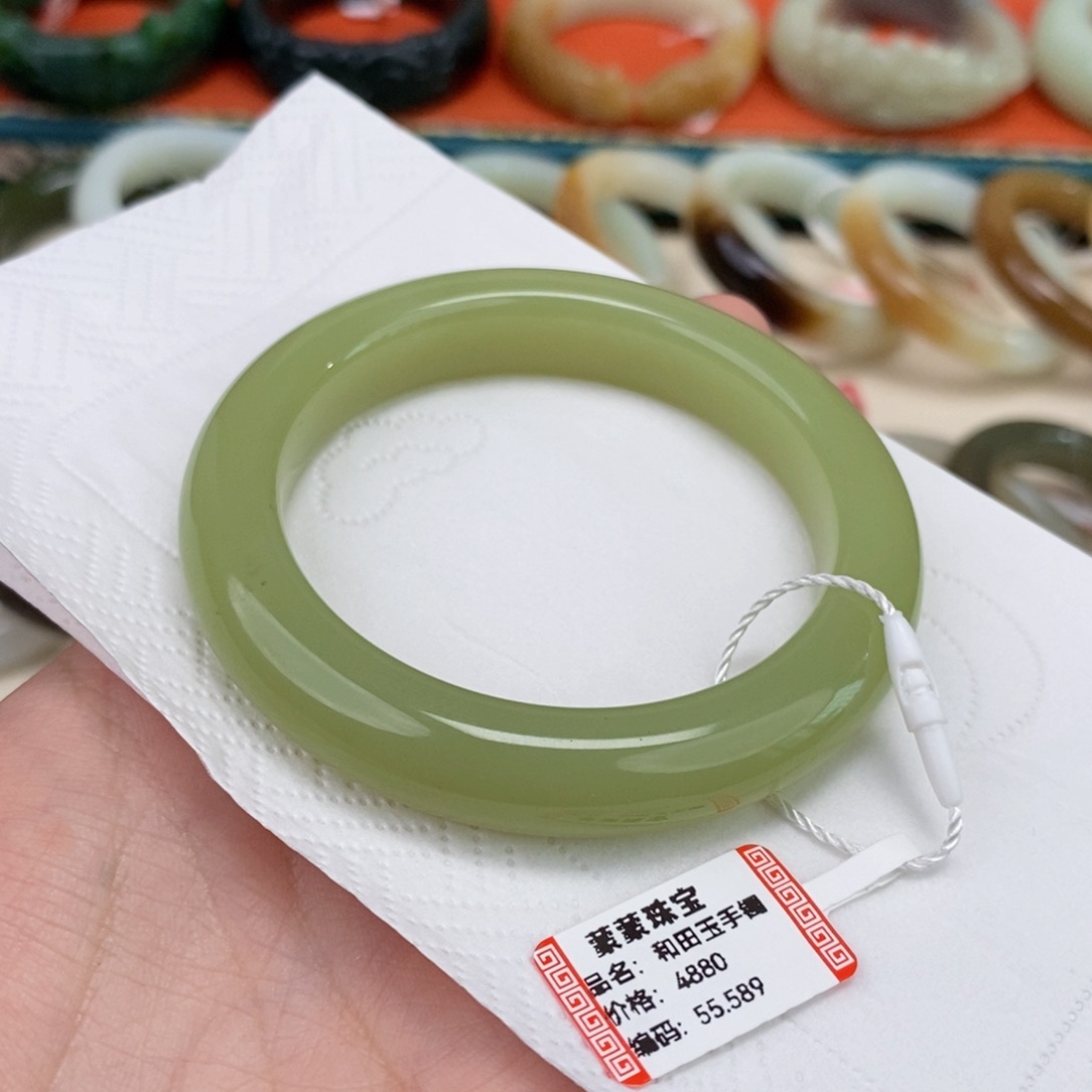 小***～和田玉手镯未镶嵌55.1