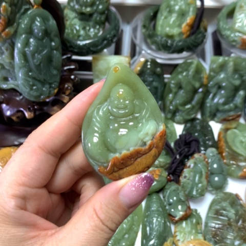 岫岩河磨玉（透闪石质玉）吊坠未镶嵌