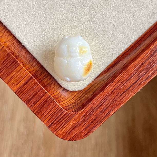 天然琥珀蜜蜡白蜡可爱小猪猪