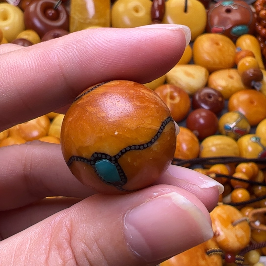 阿***店未镶嵌琥珀裸石22.9加