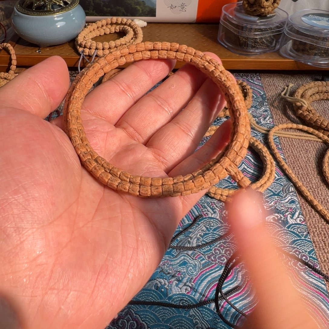 每***起柏香籽/百香籽吊坠