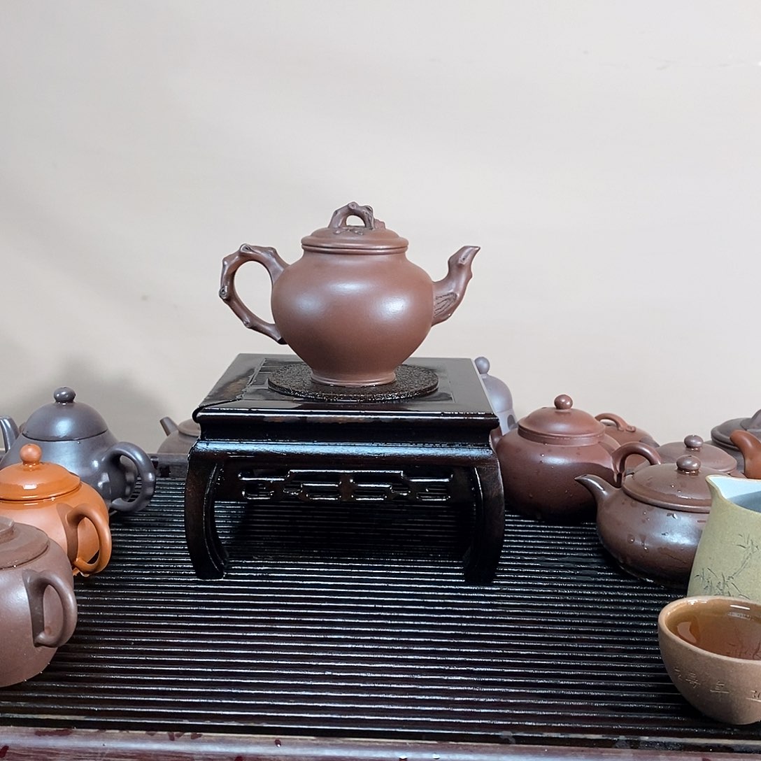 紫砂茶壶高端280cc紫泥梅报春