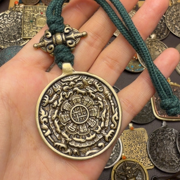 藏传文玩九宫如图