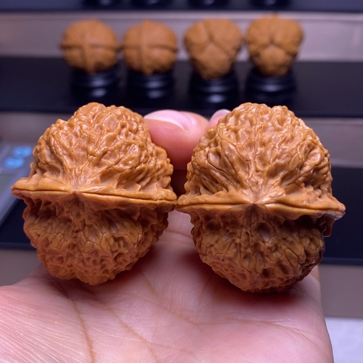 把件文玩核桃绣花鞋27