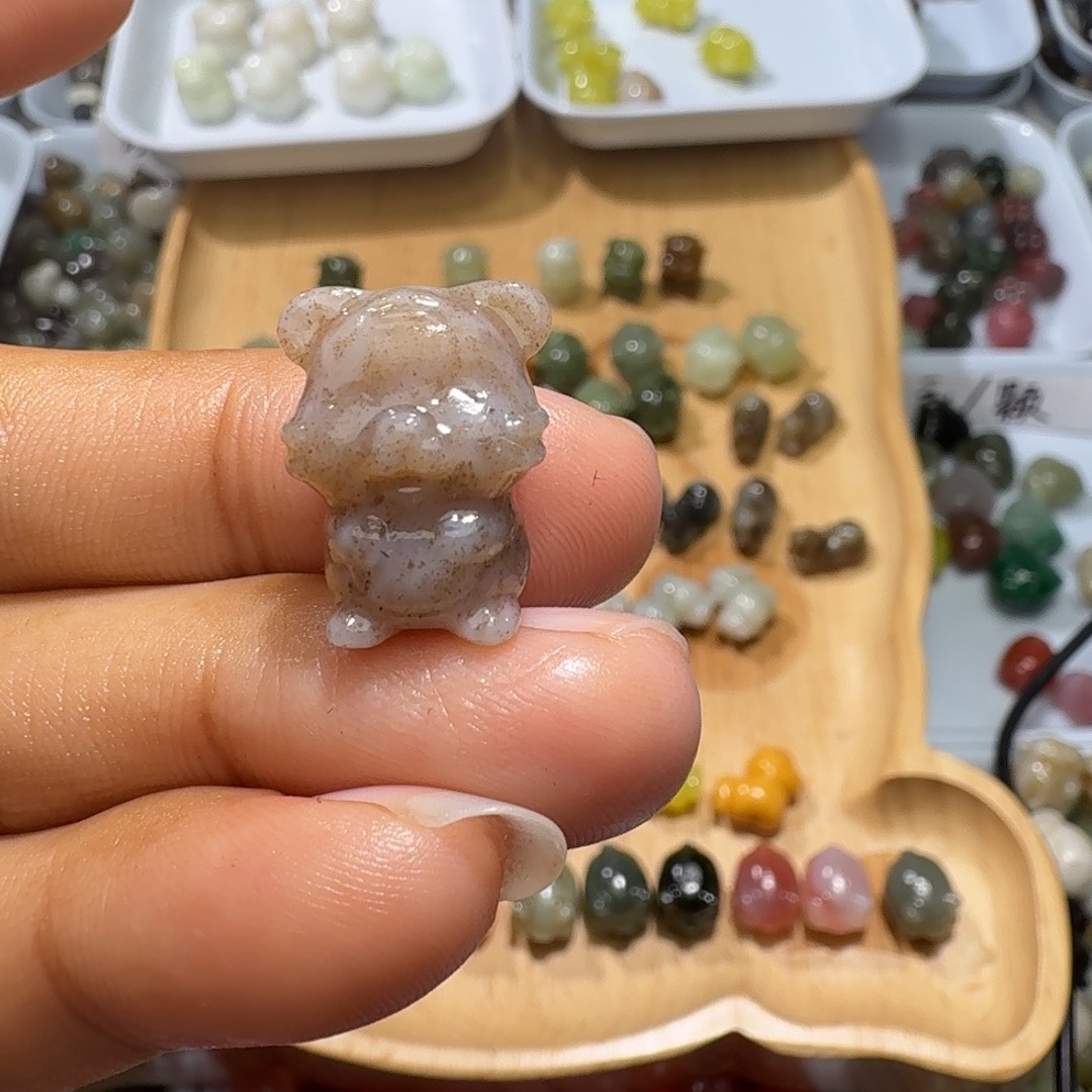 和田玉未镶嵌珠宝奇石