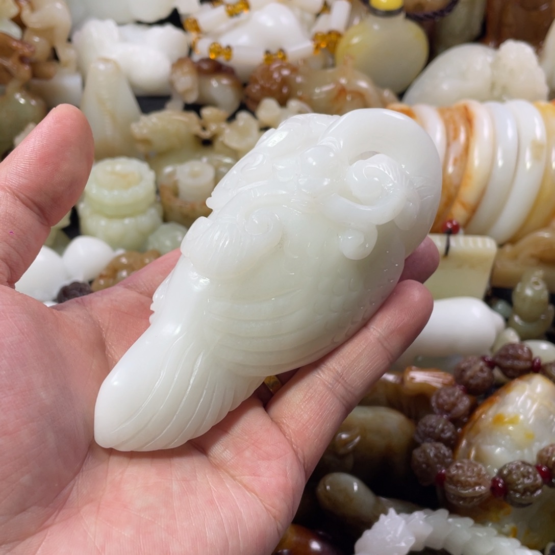 泰***山和田玉未镶嵌把件