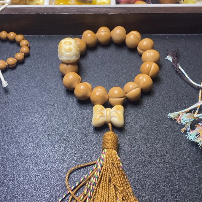 【闪购商品】吊坠猴头核桃飘