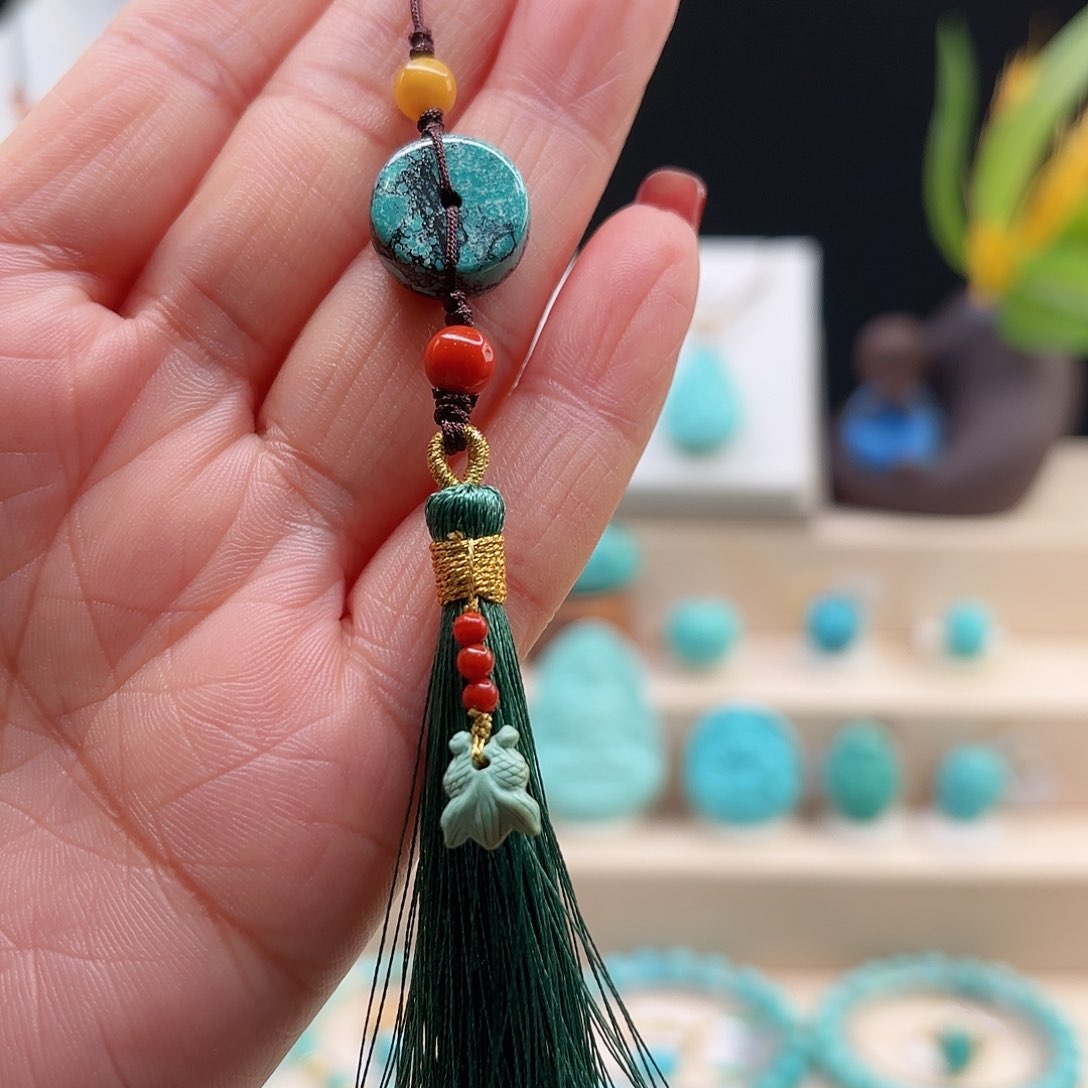 绿松石配饰未镶嵌