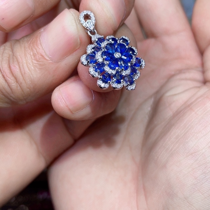 蓝宝石颈饰银S925镶嵌……