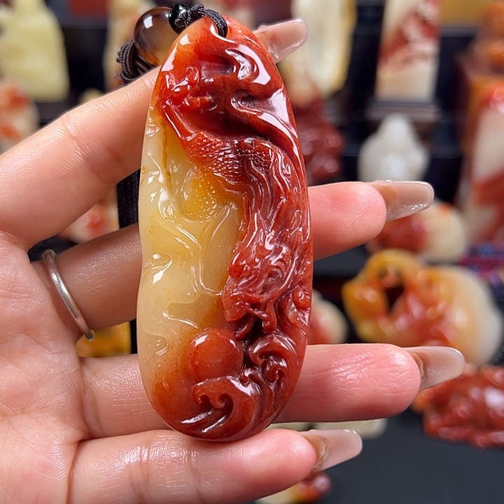 寿山石三彩老性芙蓉石