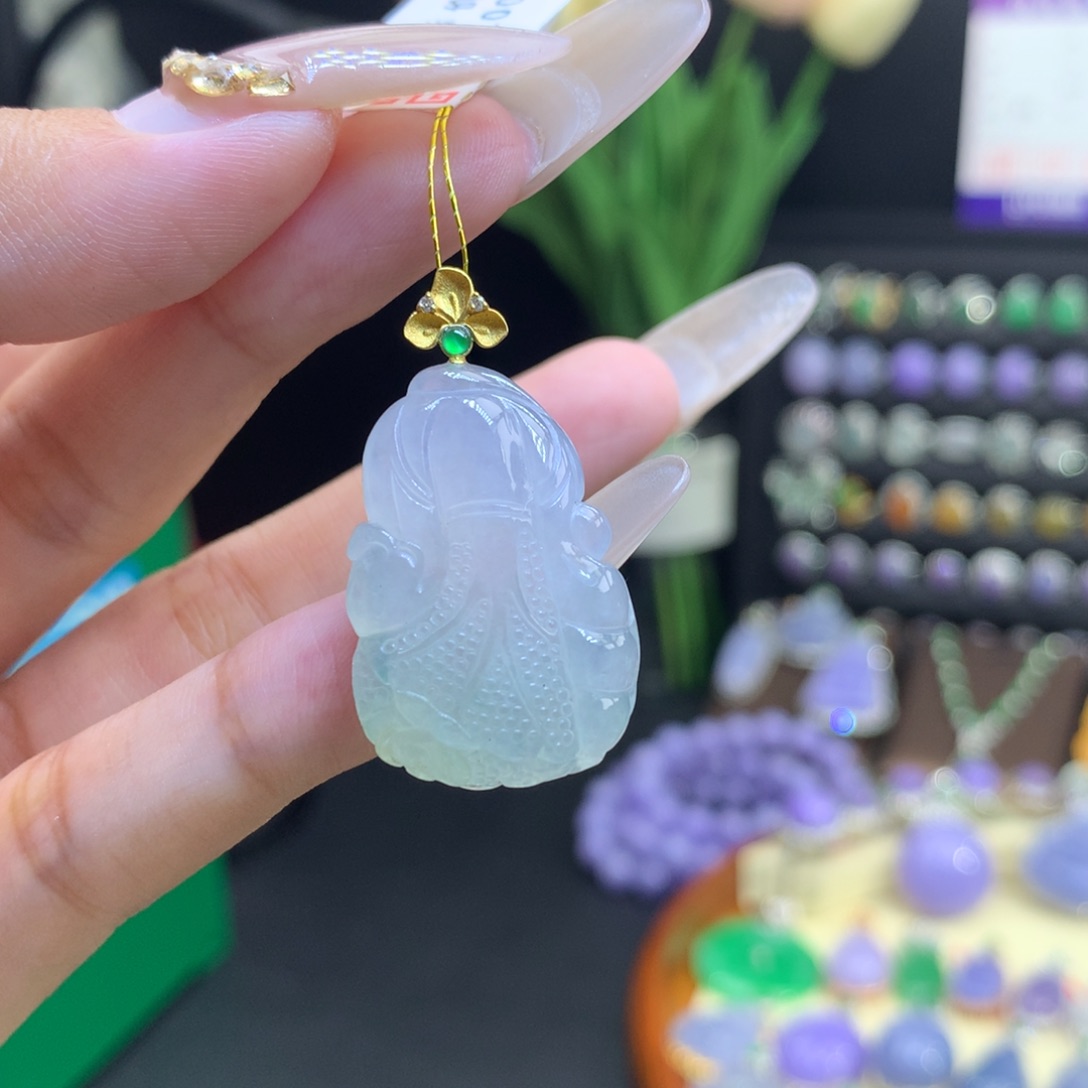 翡翠18K金镶嵌颈饰