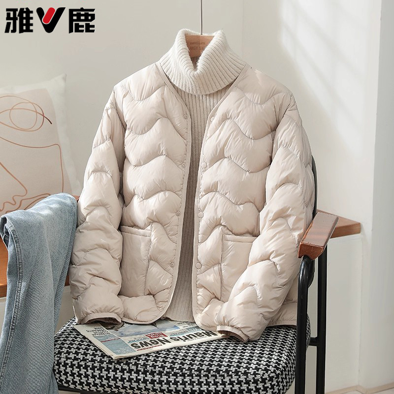 雅鹿2025新款轻薄羽绒服女圆领内胆短款90绒女式薄外套短款羽绒服