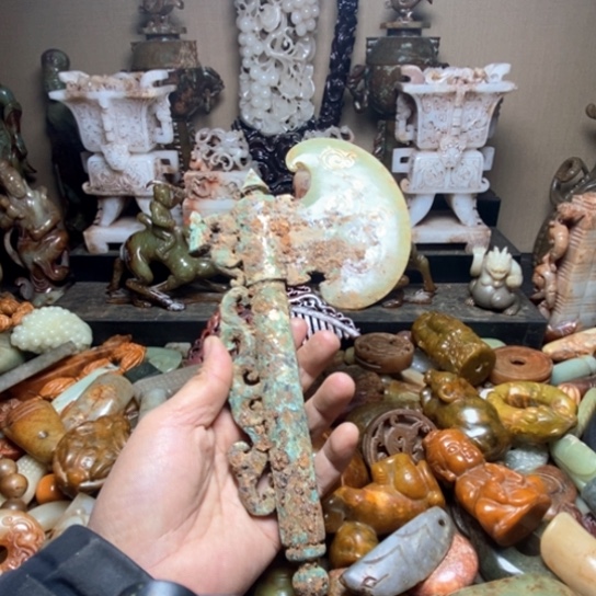 未镶嵌和田玉摆件