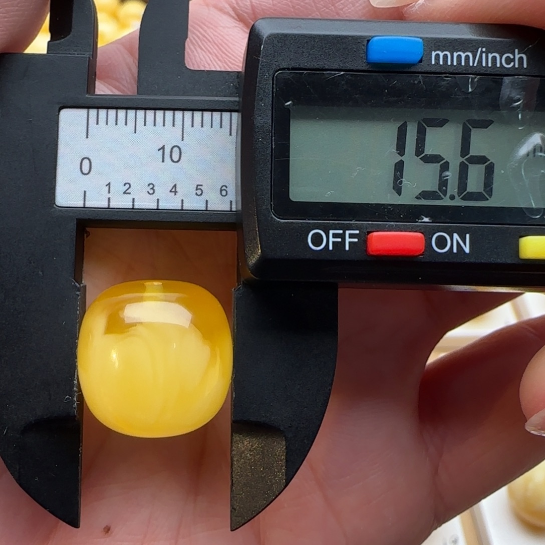 蜜蜡未镶嵌裸石聚宝盆妖花老型