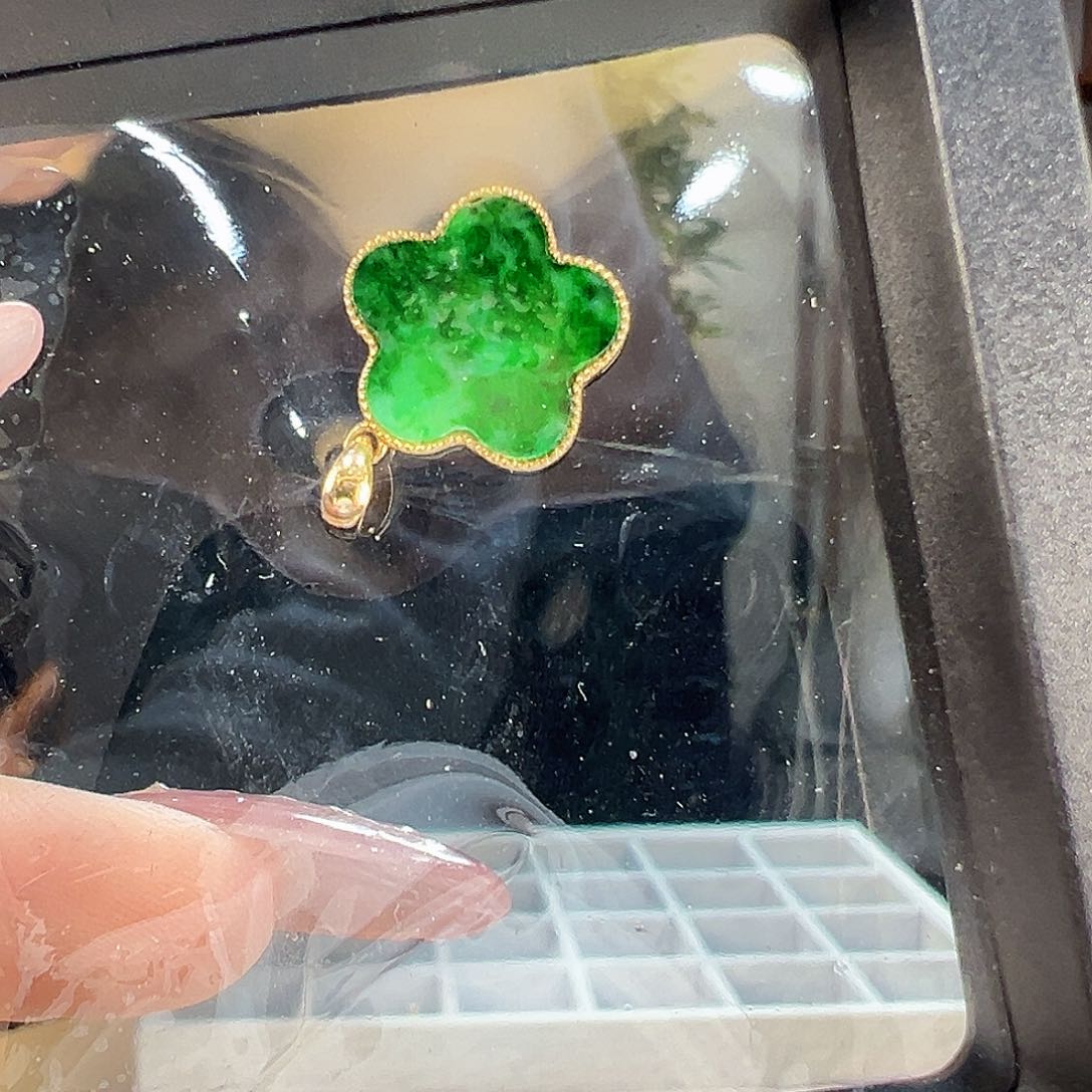 翡翠吊坠(不含链)18K金镶嵌吊坠57