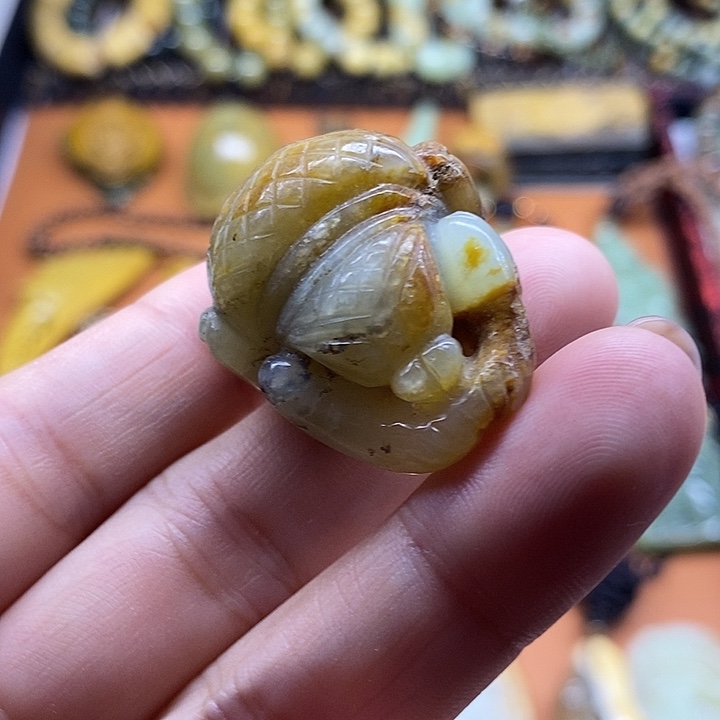 透闪石-蛇纹石玉未镶嵌吊坠(不含链)