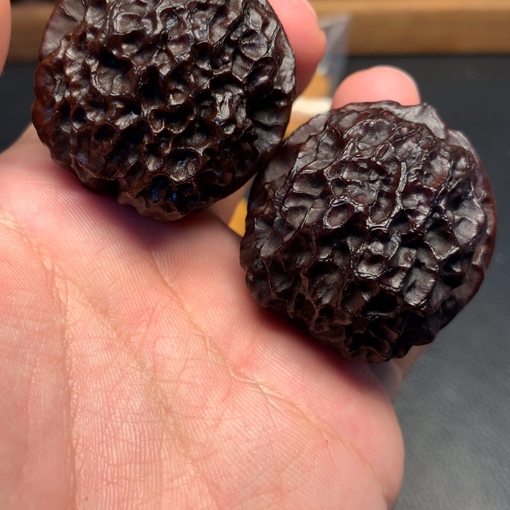 文玩核桃把件40鳞甲纹