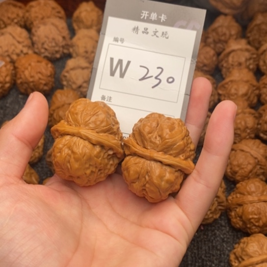吊坠桃核我是第一百38