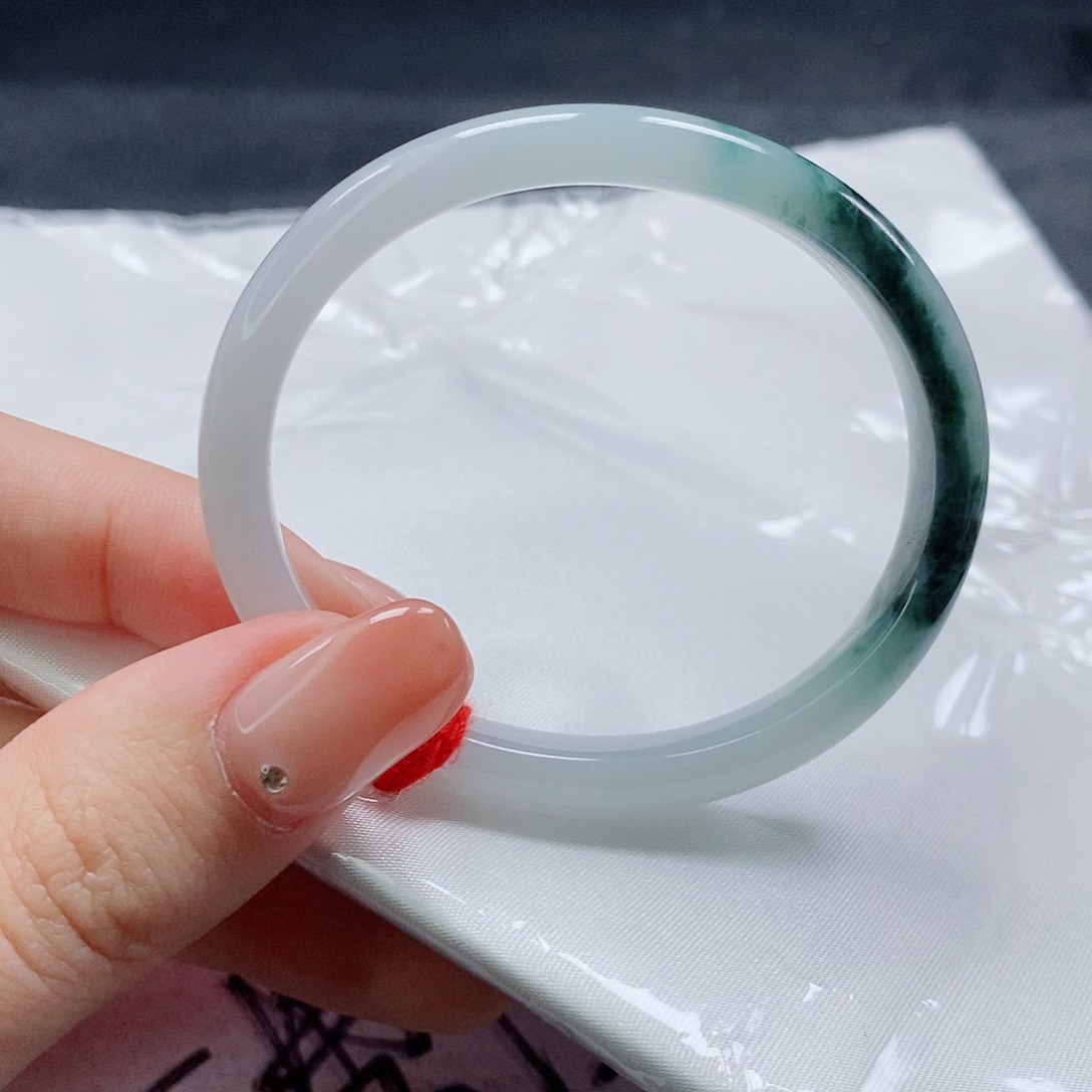【闪购商品】未镶嵌手镯（贵妃镯）翡翠505号