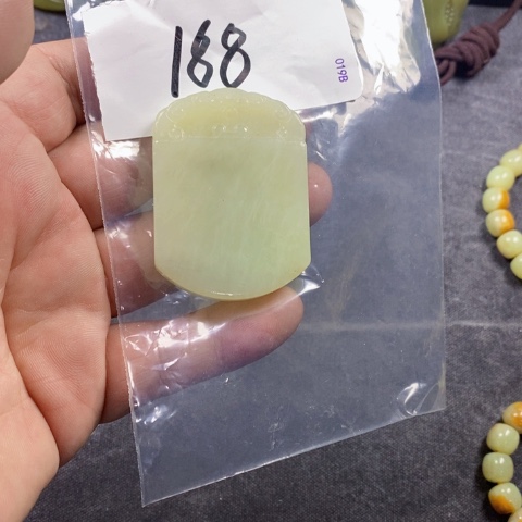 未镶嵌蛇纹石玉手链