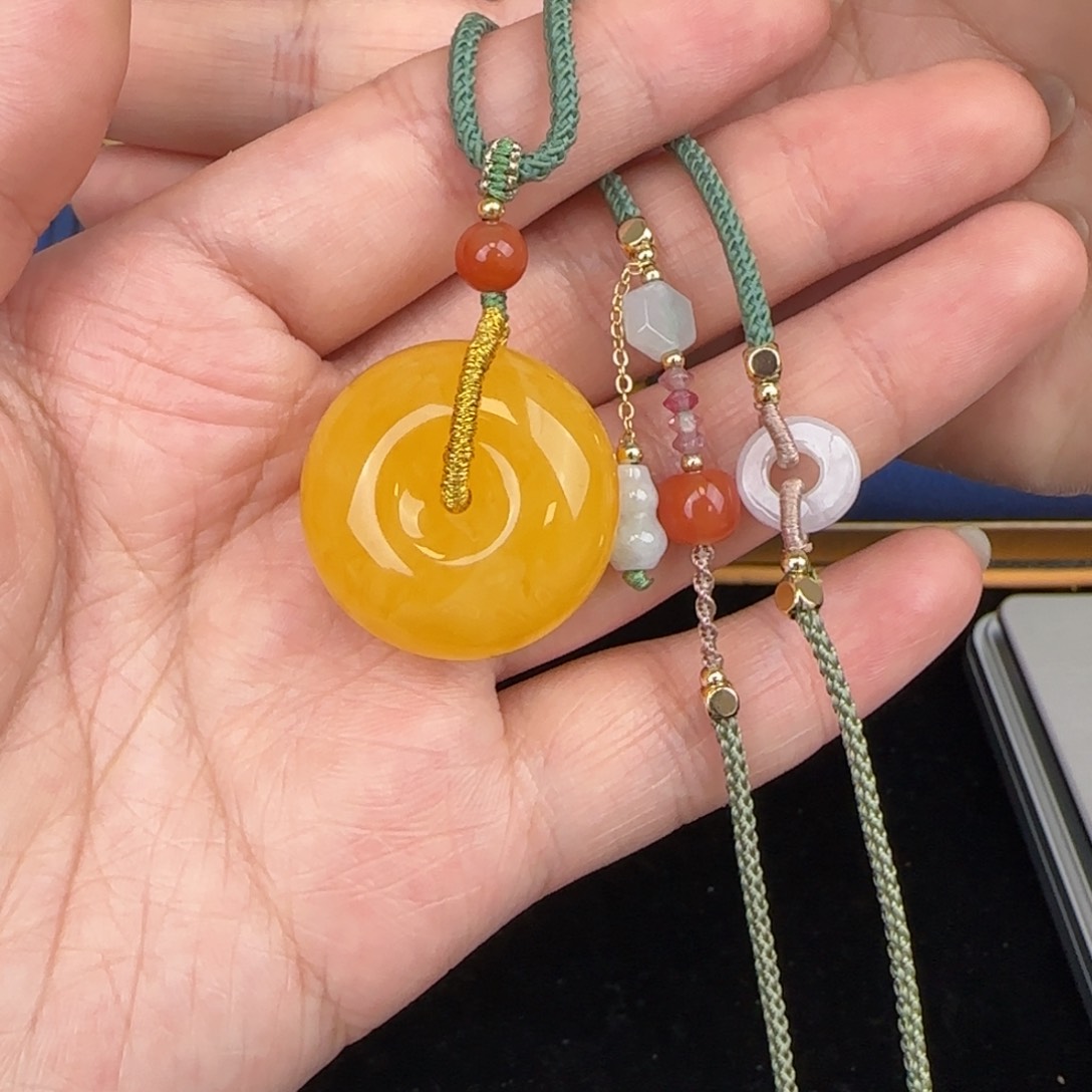 蜜蜡吊坠(赠链)未镶嵌