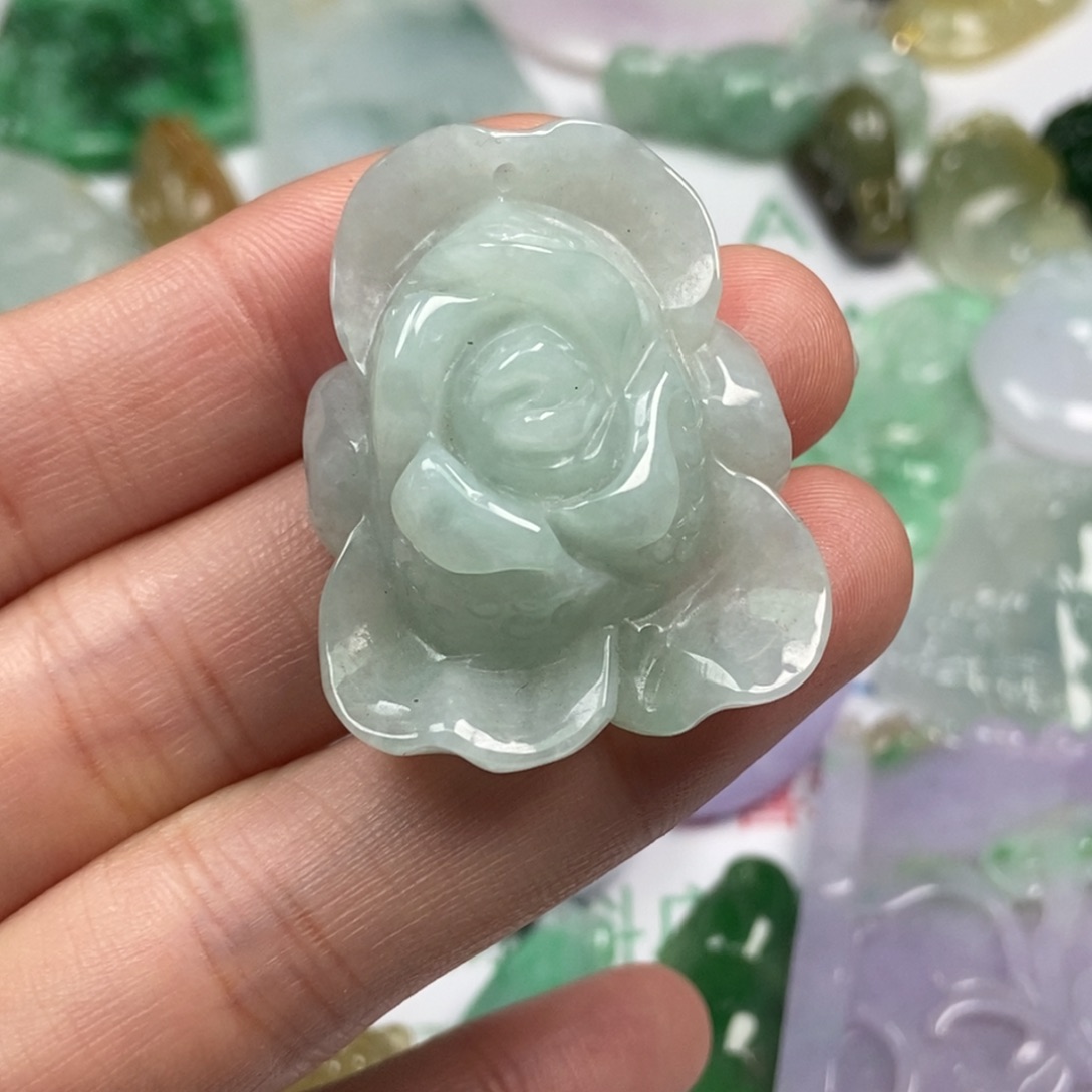 翡翠未镶嵌颈饰翡翠