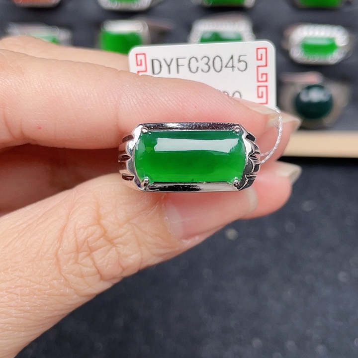 翡翠戒指银S925镶嵌没有运费险编号3045