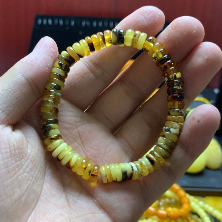 琥珀珠宝奇石未镶嵌