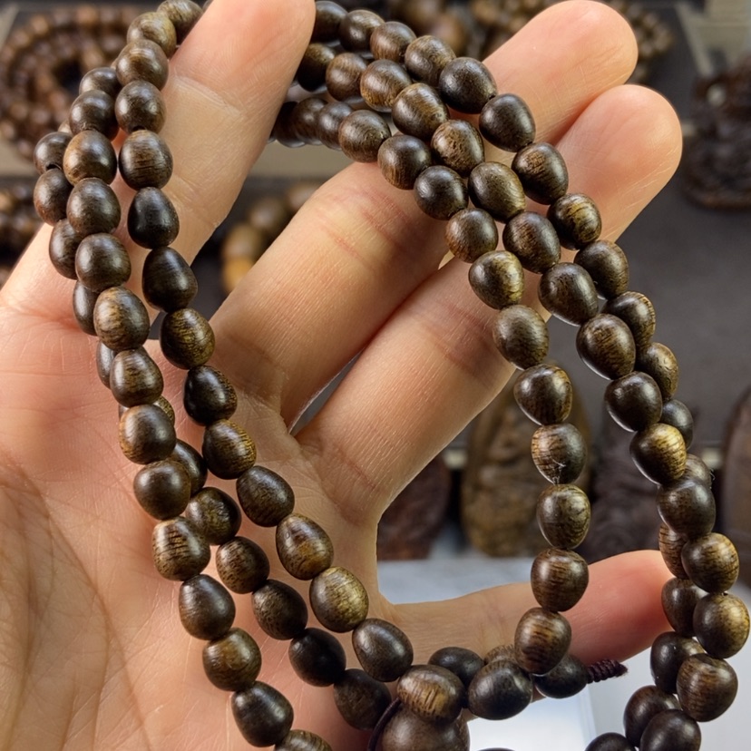 【闪购商品】沉香手串诚**的越南白棋