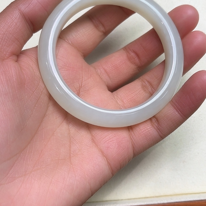 和田玉手镯未镶嵌木****鱼