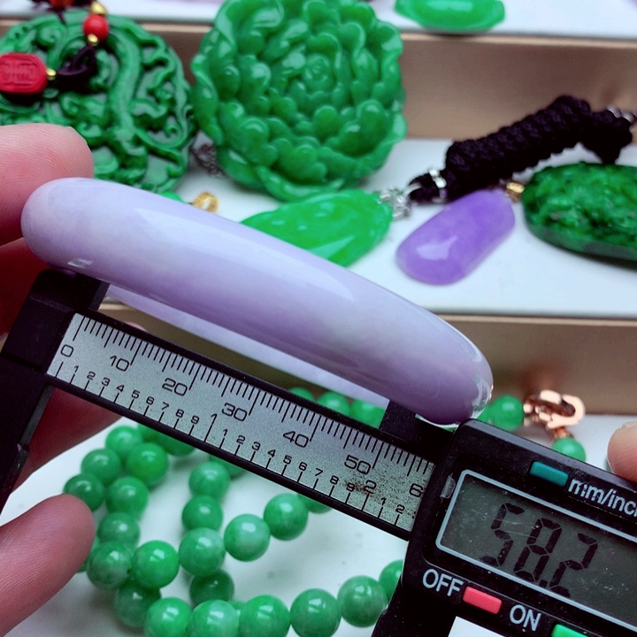 翡翠未镶嵌手镯．．．．