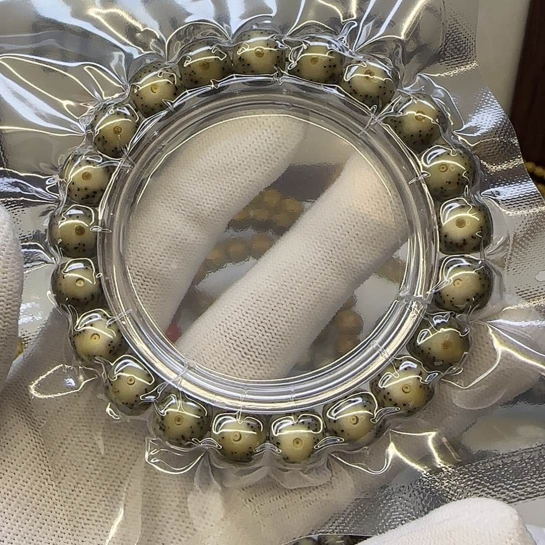 七***`手串星月菩提卡11绿包白黄金瞳