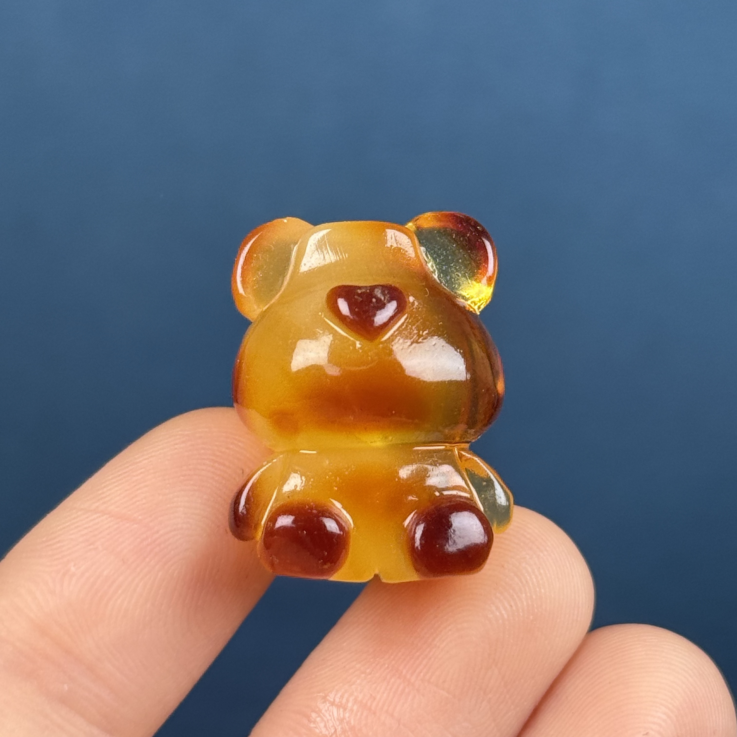 K9419天然原矿蜜蜡 雕刻小熊18*24*18mm 支持鉴定 假一罚十