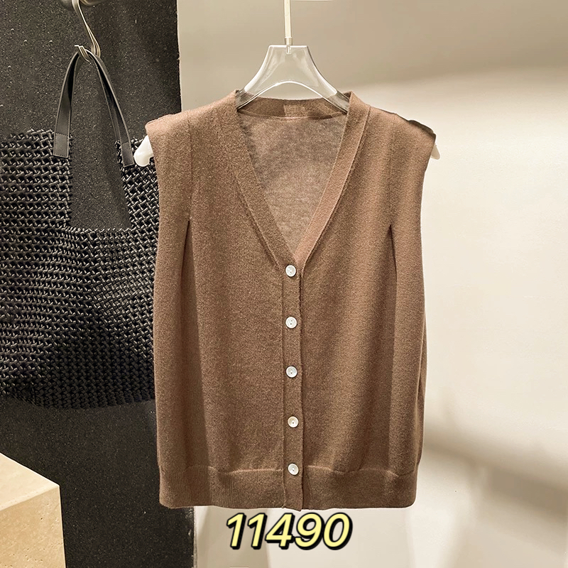 11490  （部分无水洗唛，介意慎拍）SANFAN新款针织衫