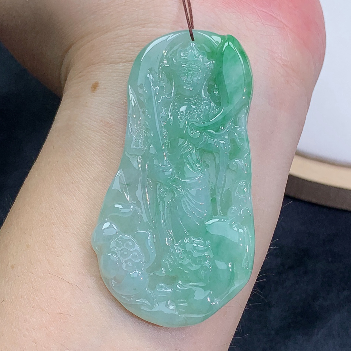 冰润 精雕 飘绿 文殊菩萨 吊坠 29.54g 缅甸天然A货翡翠玉石