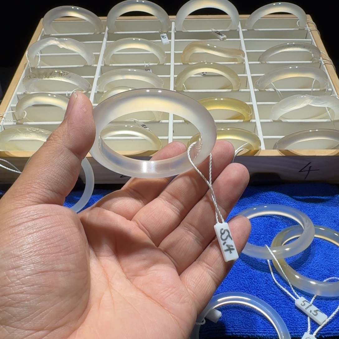 别***劳玛瑙/玉髓合金手镯