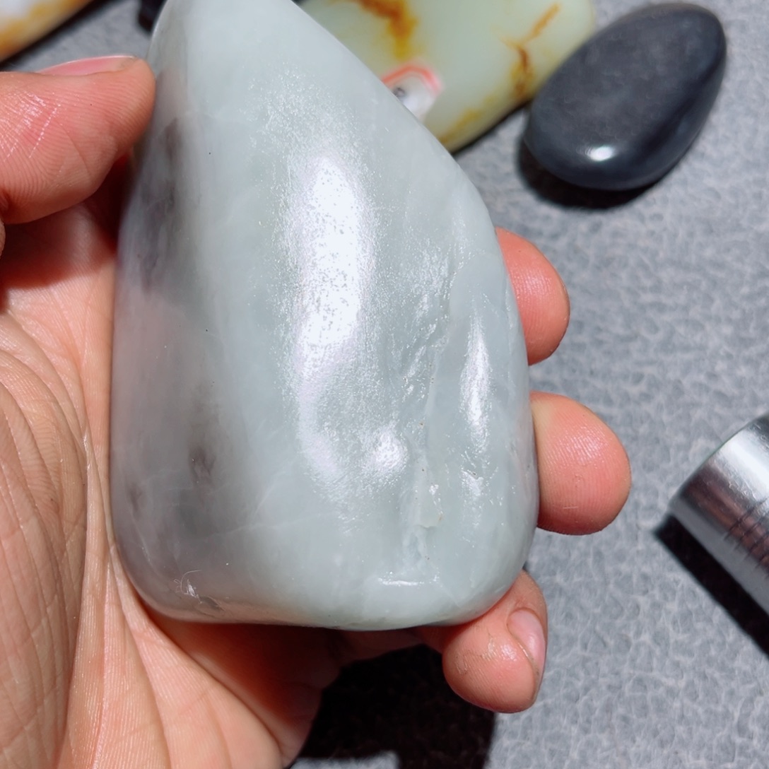 和田玉（糖玉）未镶嵌珠宝奇石