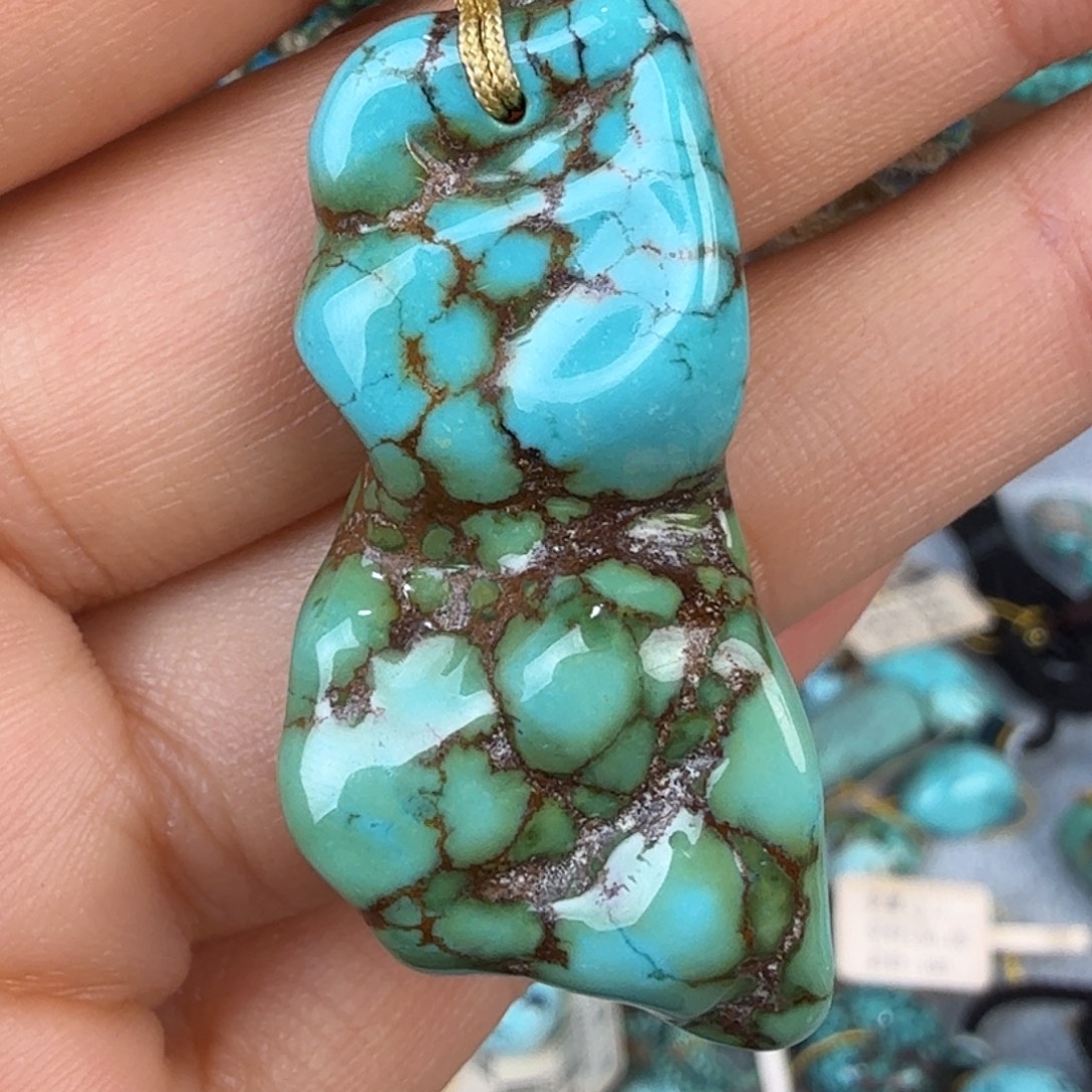 绿松石未镶嵌珠宝奇石