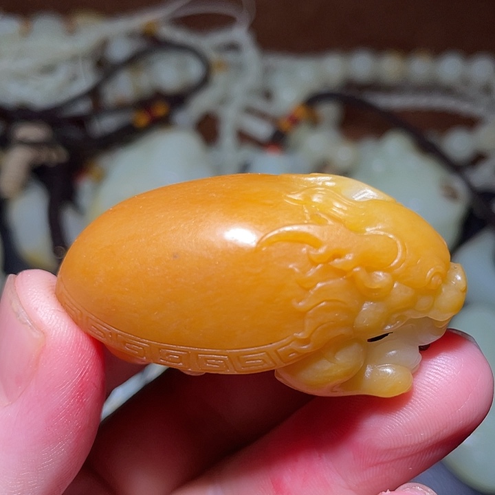 ****人和田玉未镶嵌颈饰