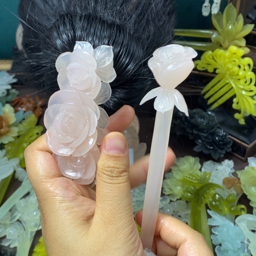 小***）蛇纹石玉未镶嵌发饰