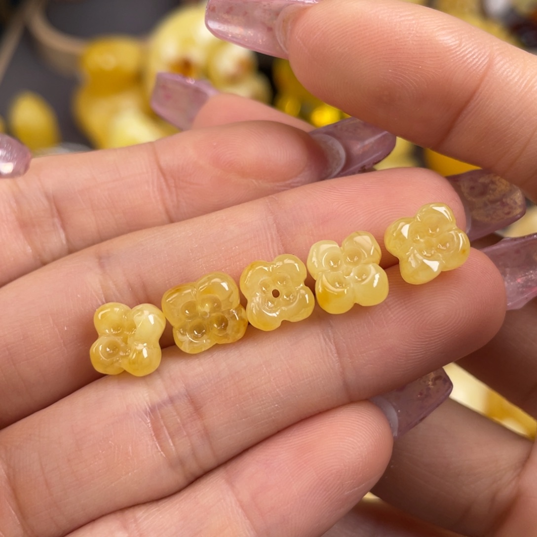 琥珀裸石未镶嵌蜜蜡