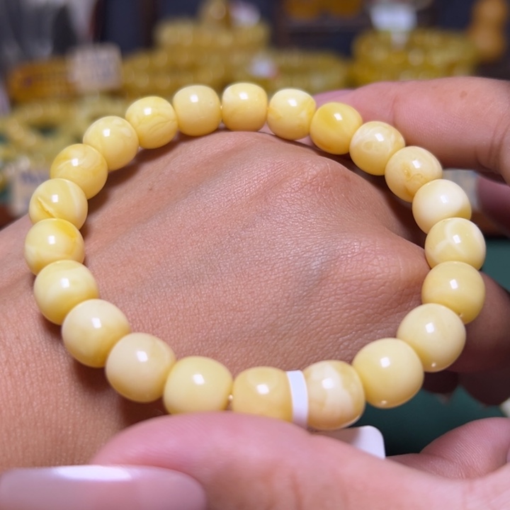 未镶嵌琥珀珠宝奇石