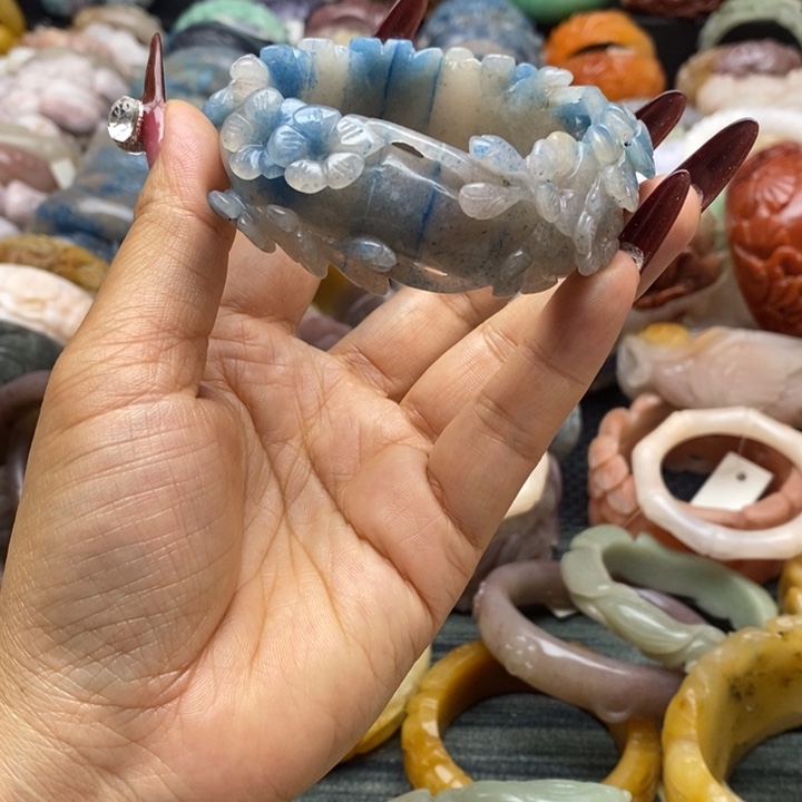 石英质玉手镯未镶嵌