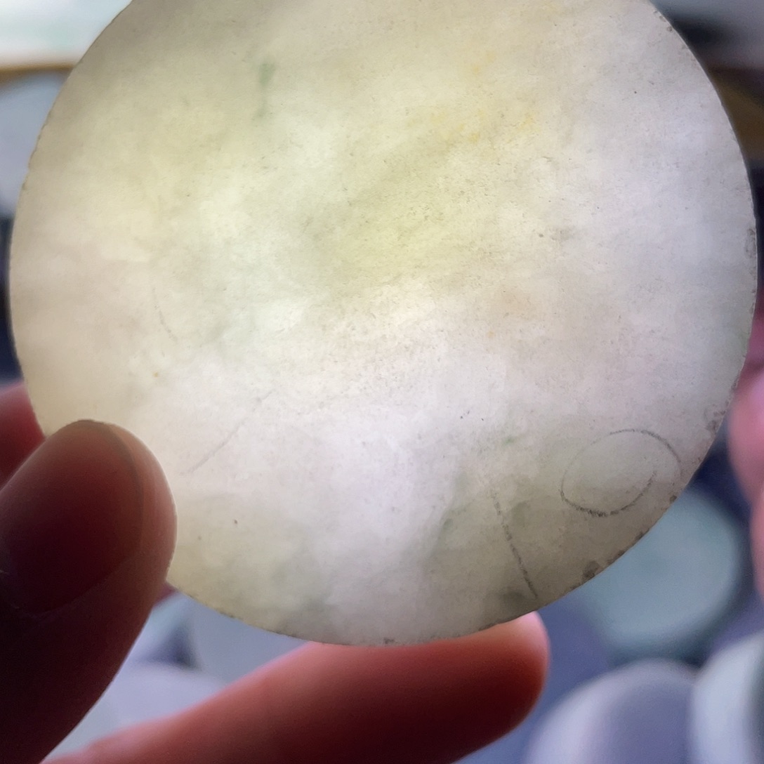 翡翠颈饰未镶嵌毛料52