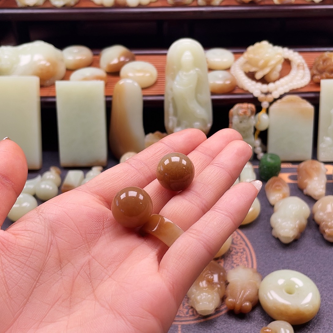 有***～岫岩老玉（透闪石质玉）未镶嵌颈饰