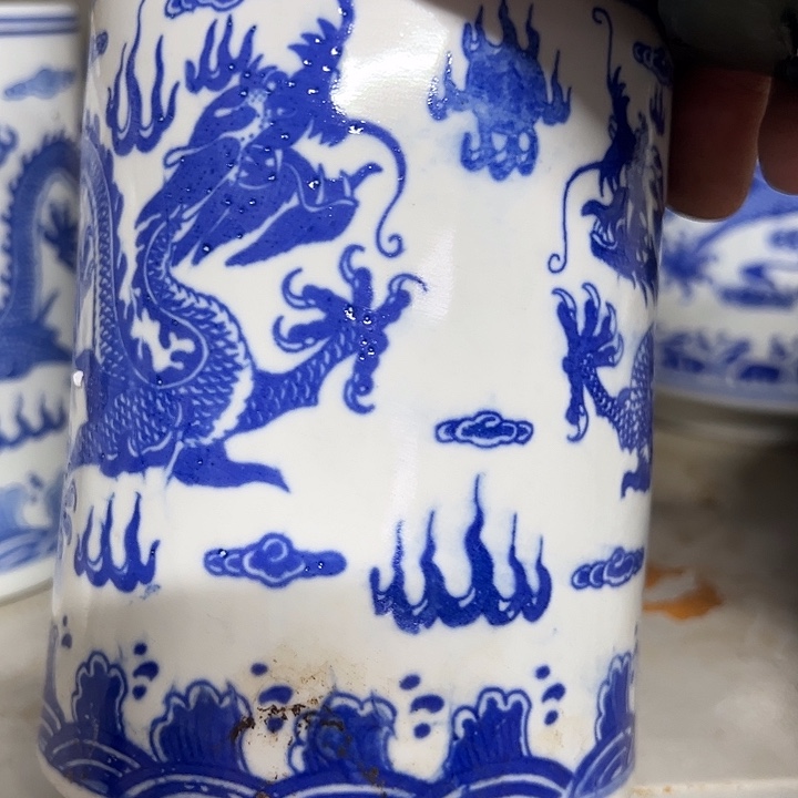 陶摆件景德镇青花龙纹笔筒