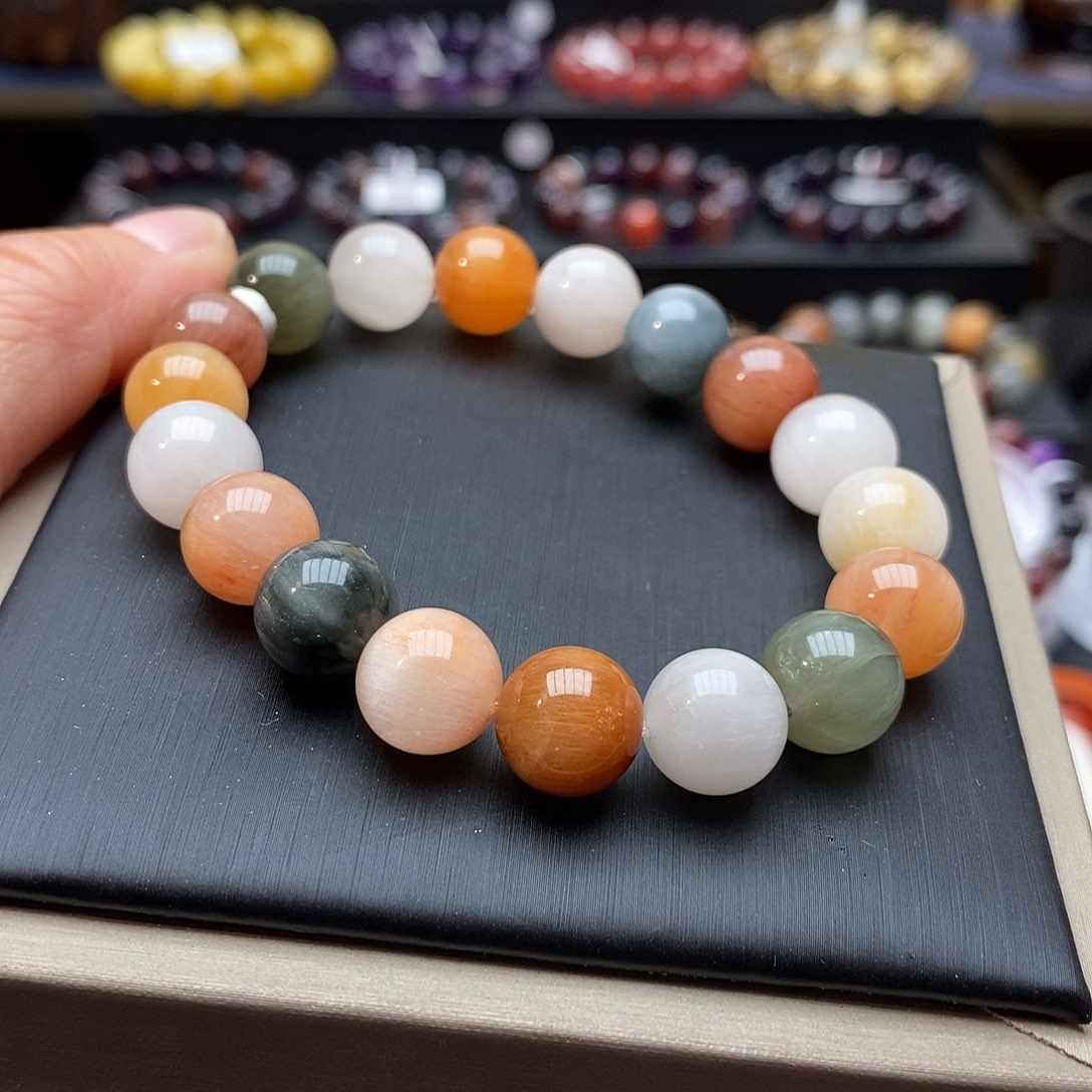 水晶手链未镶嵌?****酱