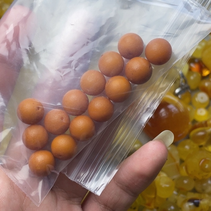 未镶嵌琥珀珠宝奇石